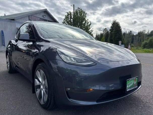 TESLA MODEL Y 2022 7SAYGAEE7NF380460 image